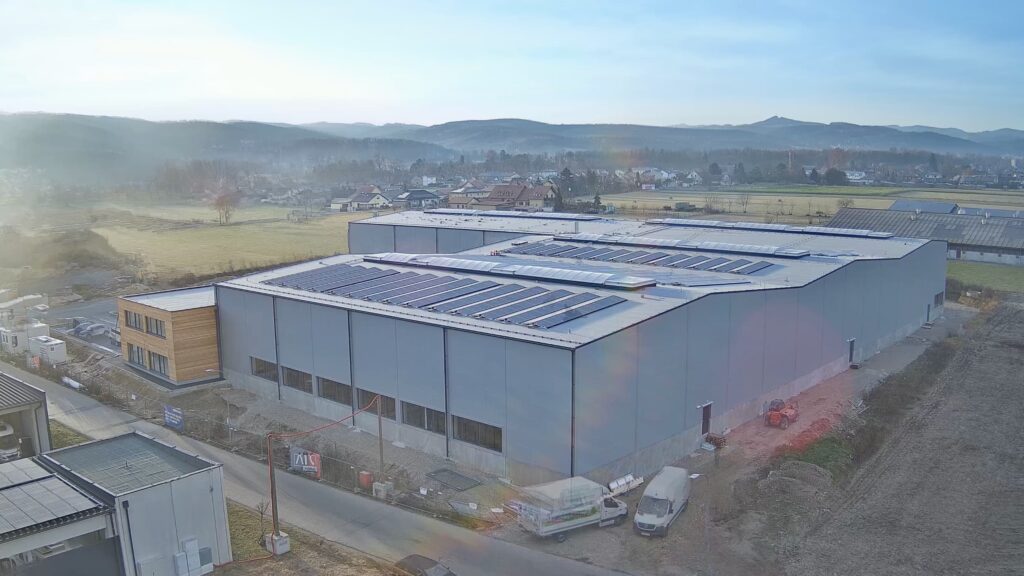 Außenansicht Halle Aktiv Ladenbau